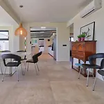 Amazing With Panoramic Views *