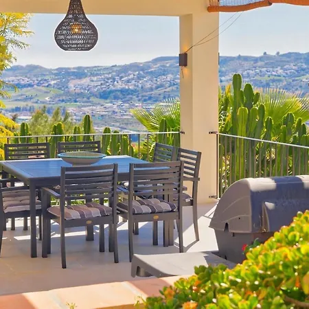 Amazing With Panoramic Views 빌라 *