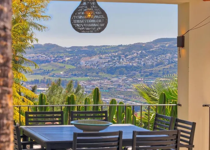 Amazing With Panoramic Views *