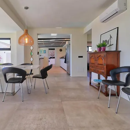 Amazing With Panoramic Views *