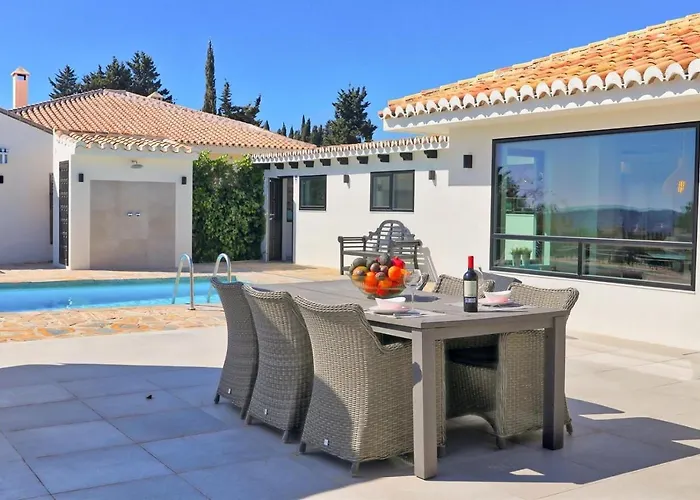 Amazing With Panoramic Views Villa Fuengirola